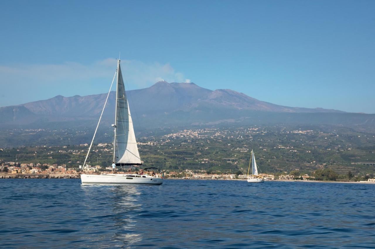 Zaffiro Lavico Rooms Etna Nature Sea Acireale Buitenkant foto