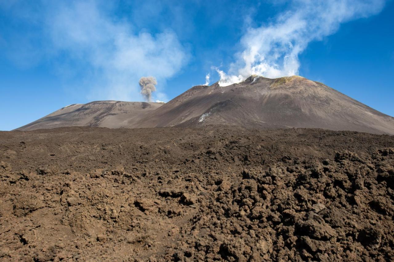 Zaffiro Lavico Rooms Etna Nature Sea Acireale Buitenkant foto