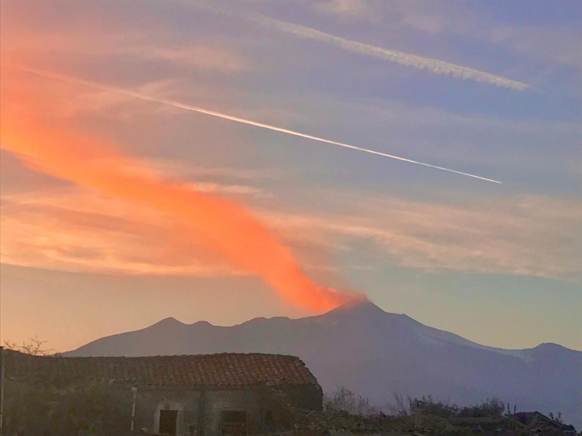 Zaffiro Lavico Rooms Etna Nature Sea Acireale Buitenkant foto